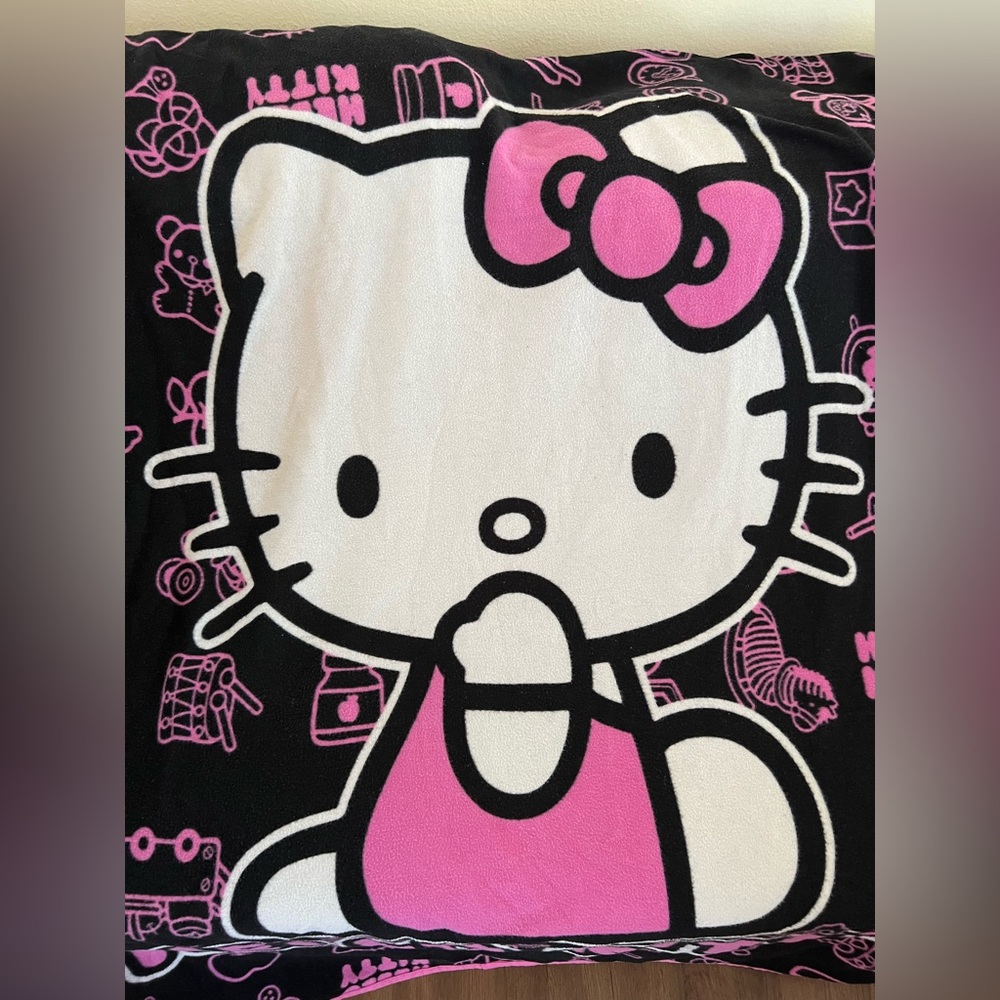 Hello Kitty blanket - Picture 6 of 6